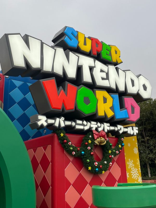 日本・京都府「USJと京都」の写真：ユニバ２日目天気イマイチ
マリオカフェの...