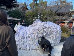 大好きなわらび餅　徳屋

縁切り神社⛩ 安井金比羅宮
混み混みしてたので、...