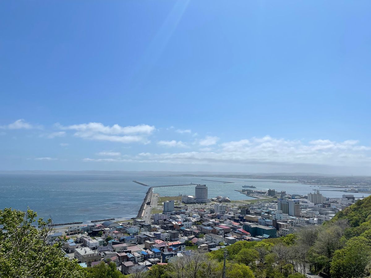 最後、帰りのバス直前。
稚内公園から稚内市を眺めて今回の旅行はお終い。
防...