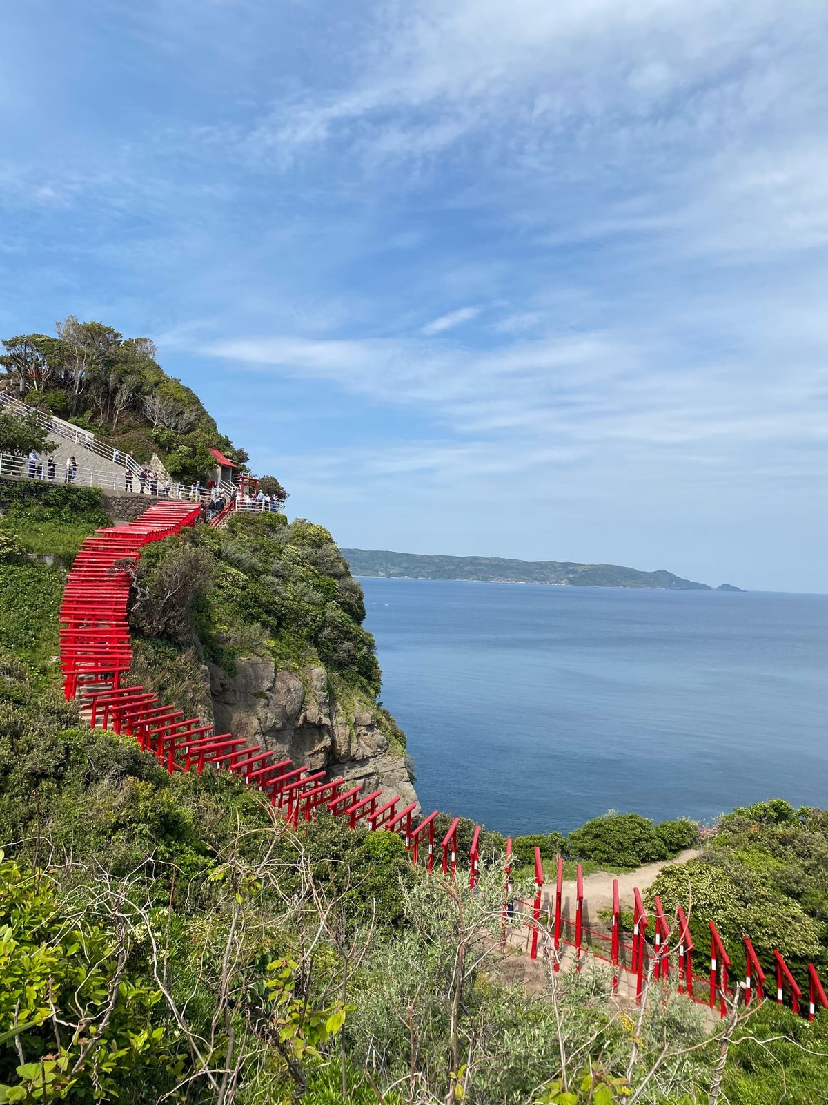 山口県の人気スポット②
元乃隅神社
※渋滞注意
　　

GW、9時過ぎに駐...