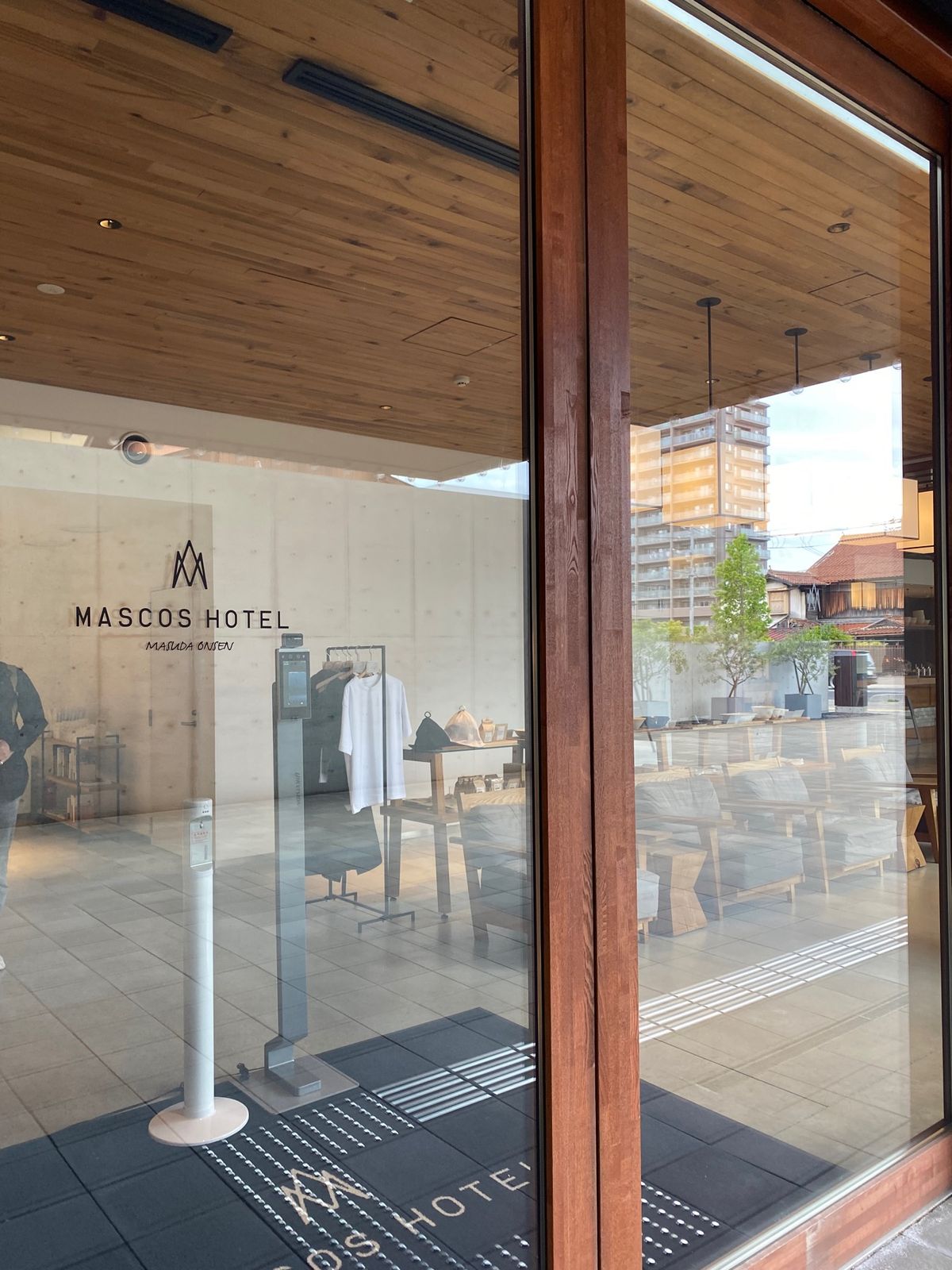 初日の宿泊は
MASCOS HOTEL

出雲まで一気に行くのはツライかな...