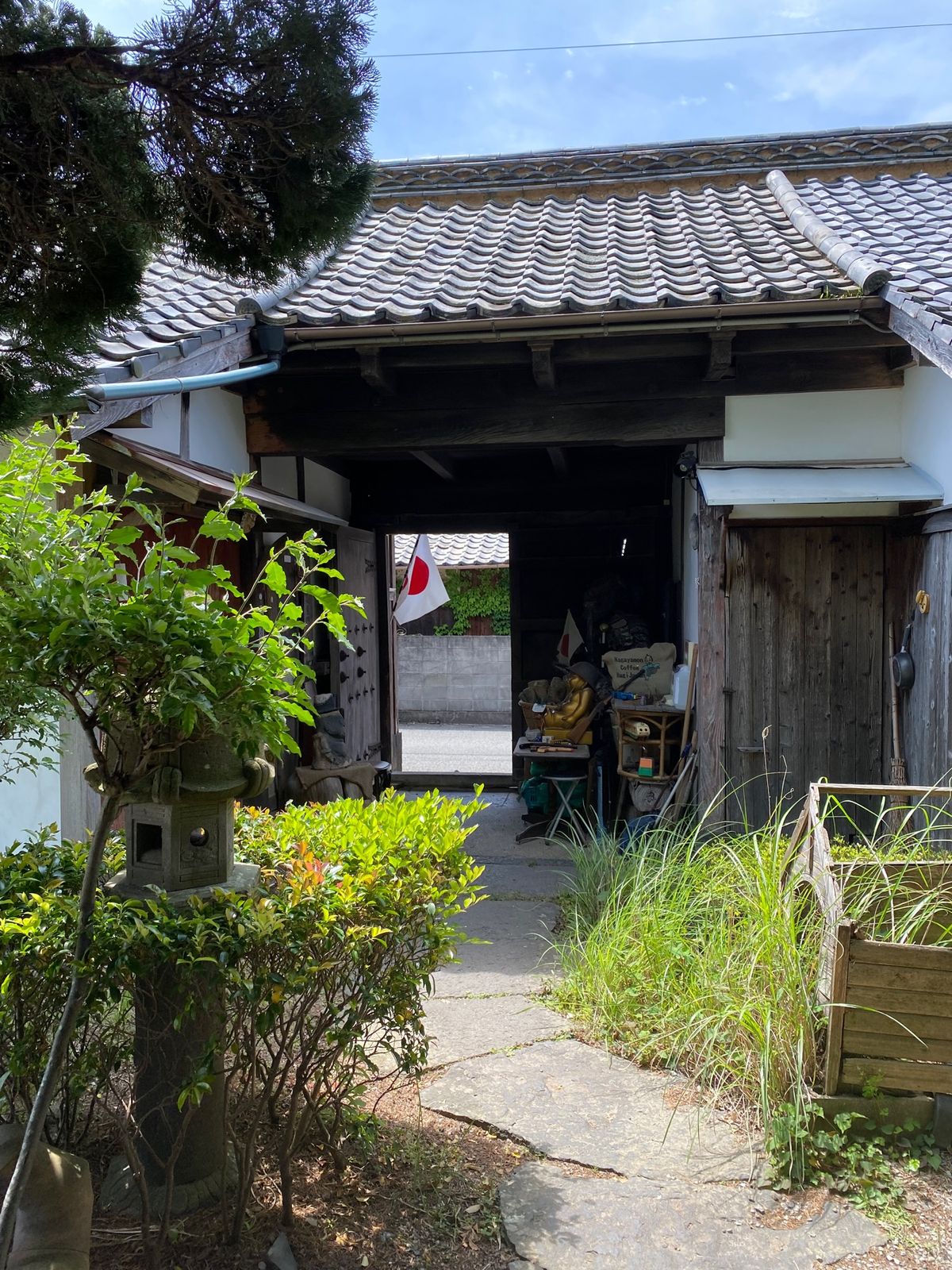 長門湯本温泉でランチの後、萩まで約30分


長屋門珈琲 カフェ•ティカル...