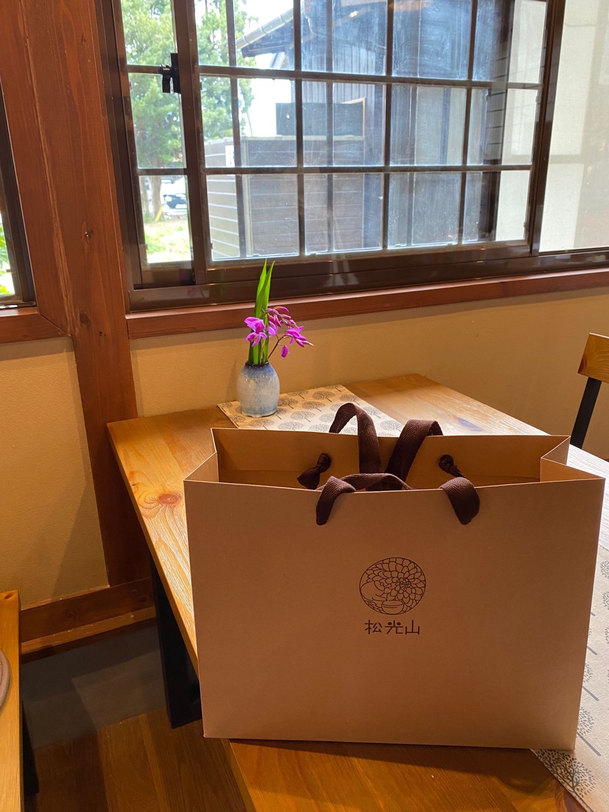 萩市内から益田への経路沿いにあり、
萩焼まつり開催中ときたら
寄らないわけ...