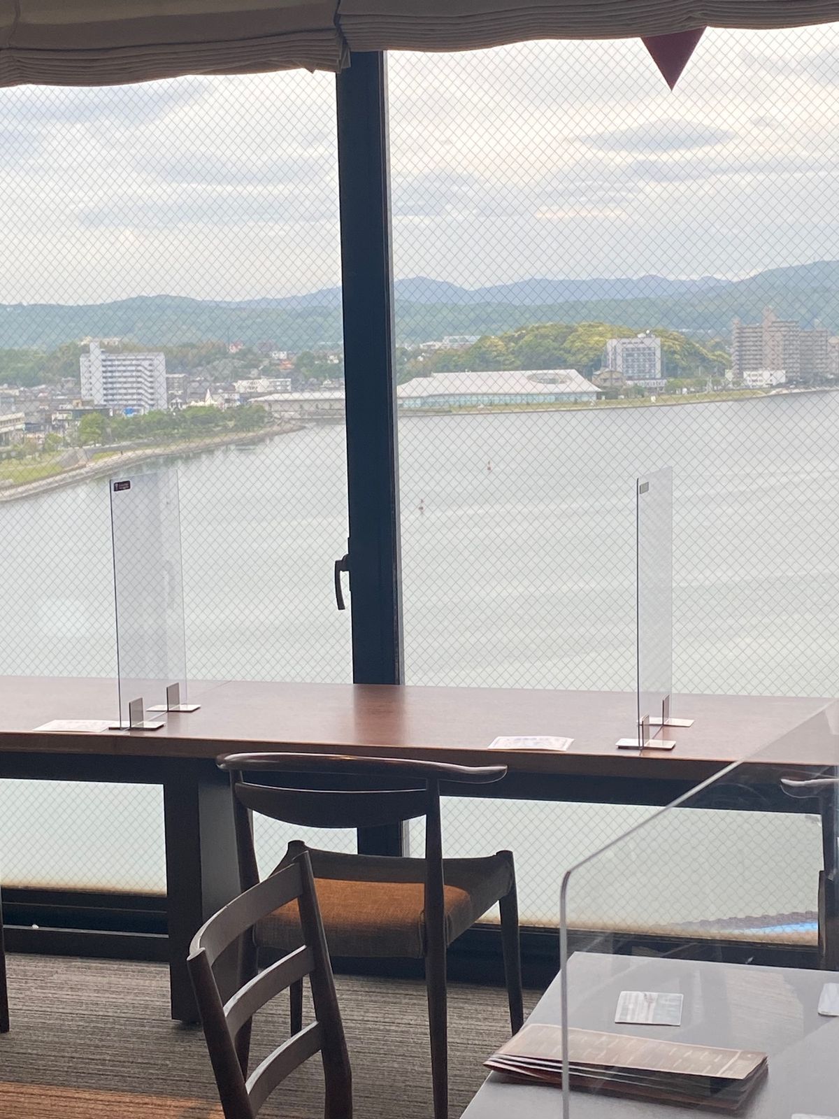 2日目の宿、

松江ニューアーバンホテル
　　
　
最初は玉造温泉！と思っ...