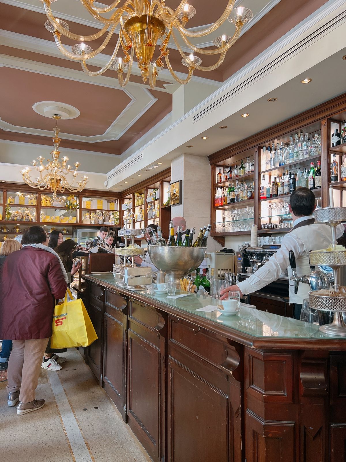 エアビーの朝食がかわいい
本場のボロネーゼとカフェを堪能