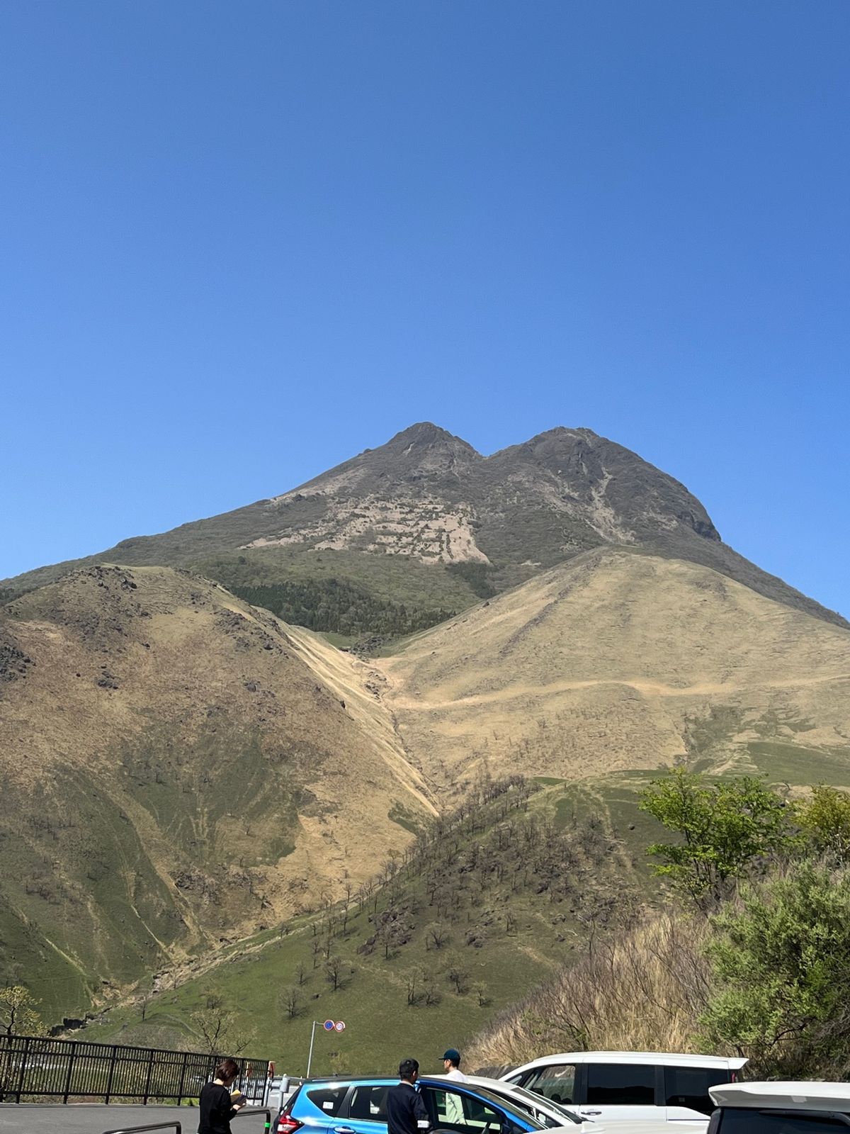 湯布院(カレーうどん)
別府(写真無いけど砂湯♨)
佐伯(塩湯にて海鮮丼)