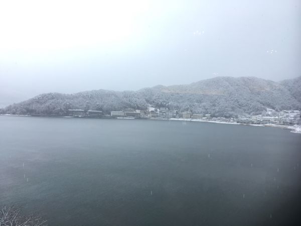 日本・山梨県「義妹招待で富士山へ」の写真：雲で山頂は見えませんでした。