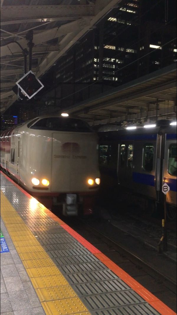 日本「家族旅行」の写真：東京から高松までサンライズ瀬戸号に乗車。コロ...