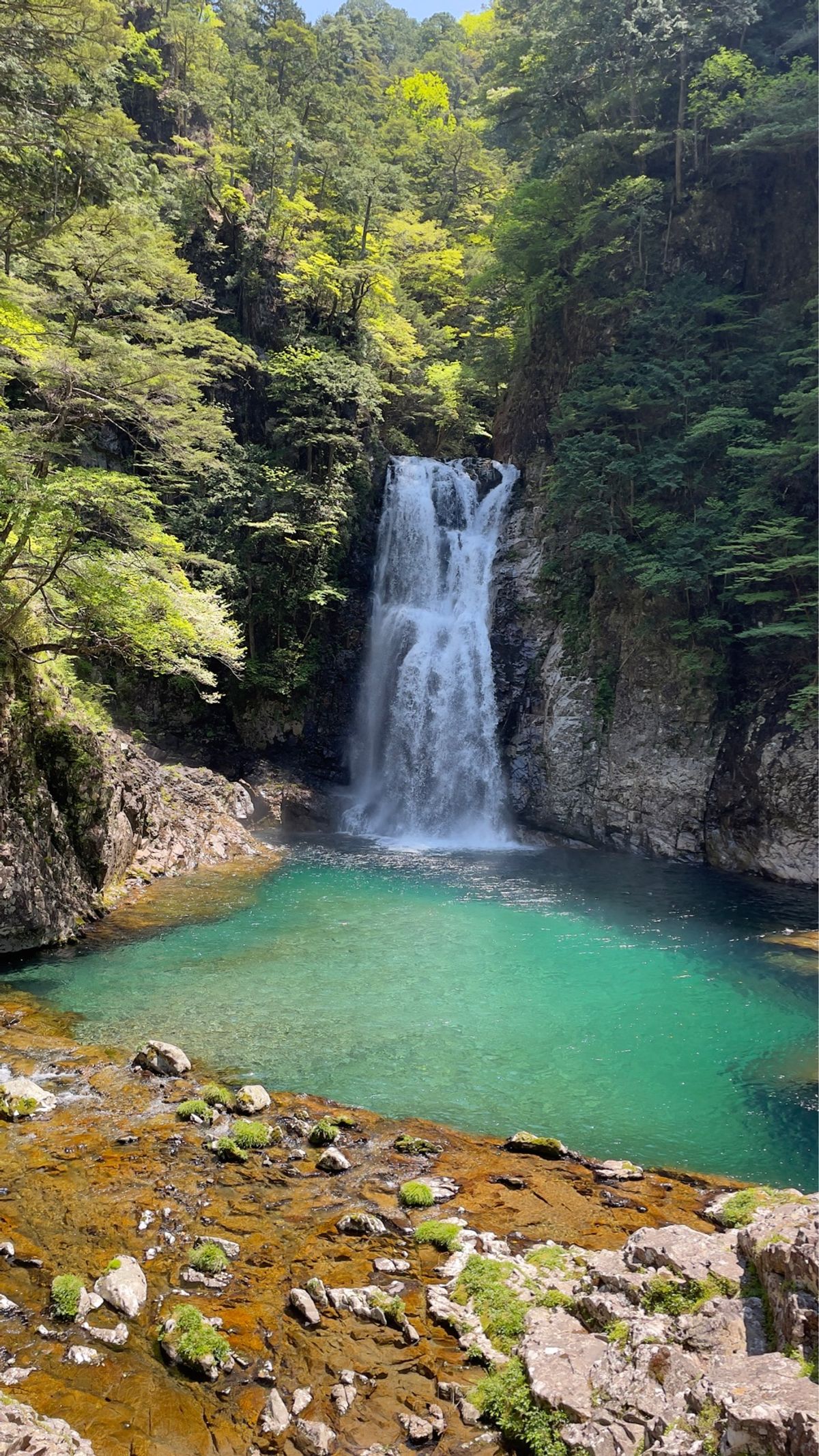 片道約４時間、疲れますがこの滝を見て疲れが吹っ飛びます！