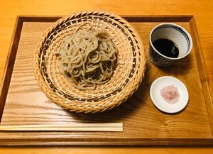 地元の有名店らしいですが、お蕎麦はよくわかりません。
とても時間がかかりま...