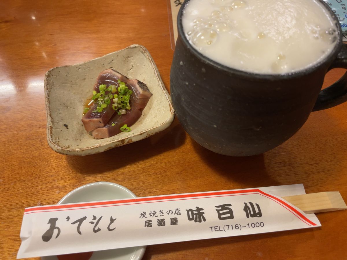 夜は札幌駅前にある昭和の雰囲気を残す居酒屋へ。ビールは当然サッポロビール！