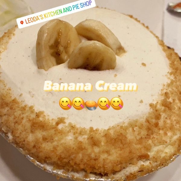 アメリカ(米国)・ホノルル「マウイ・オアフ🌺」の写真：バナナパイ🍌
ルーベンサンド🤤
ハンバーガー🍔