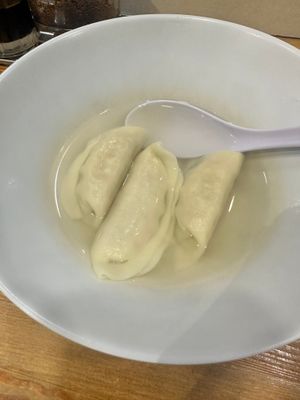 帰りがけの餃子🥟
正嗣
宇都宮で一番好きかも。
あっさりしていて、ぺろっと。