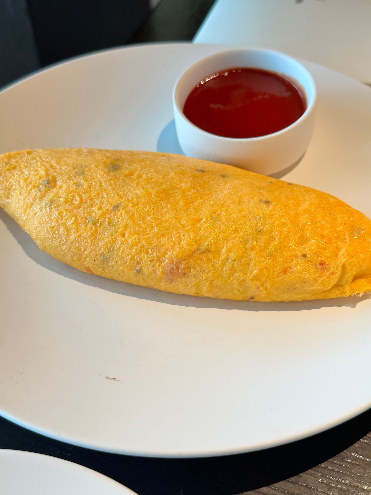 朝食
オムレツ。具材の間違いあり2個いただいた。
流石に苦しかったけど、勿...