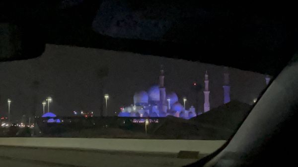 アラブ首長国連邦・アブダビ「FRA✈︎」の写真