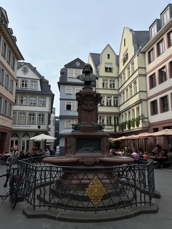 アラブ首長国連邦・アブダビ「FRA✈︎」の写真