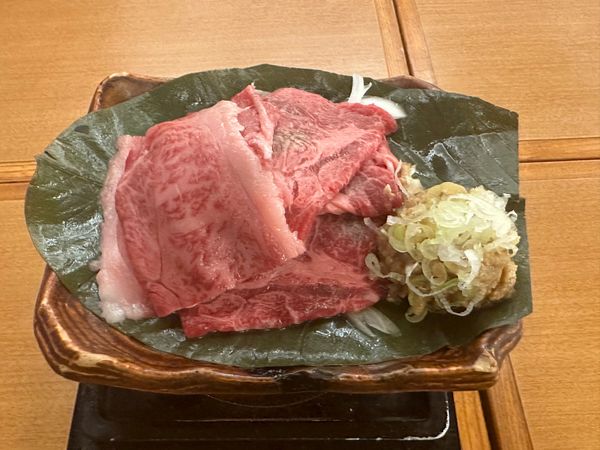 日本・岐阜県「白川郷/奥飛騨温泉郷」の写真：高山/飛騨/白川郷グルメ
飛騨牛朴葉焼き...