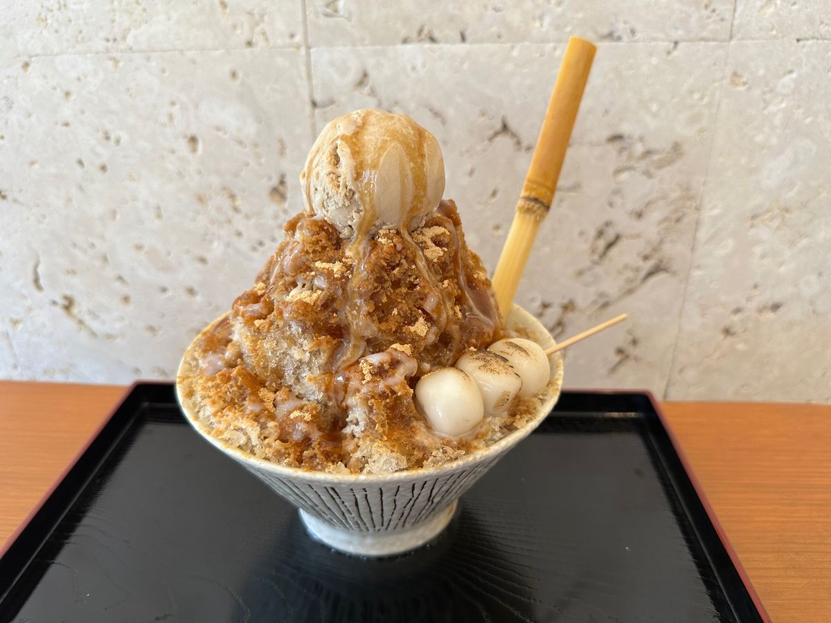 デザートはやっぱりマンゴー
モンテドールのバナナシェイクとサトウキビかき氷も