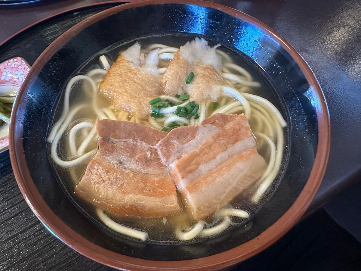 宮古グルメはやっぱり宮古そば
予約した店では宮古牛食えず弁当でリベンジ