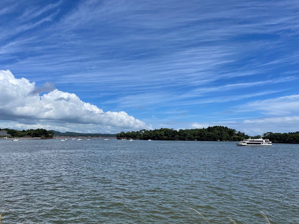 日本三景の一つ松島。台風の影響もなく、予想外に良いお天気に恵まれました。