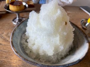 松島を望むカフェで一休み。ハチミツレモンのかき氷が美味しかった。