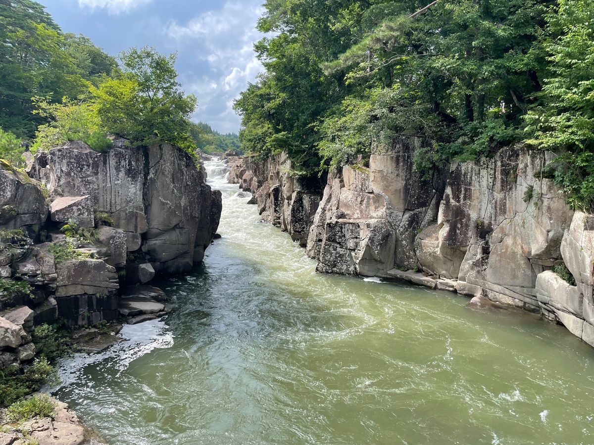 東北旅行の最後は厳美渓。