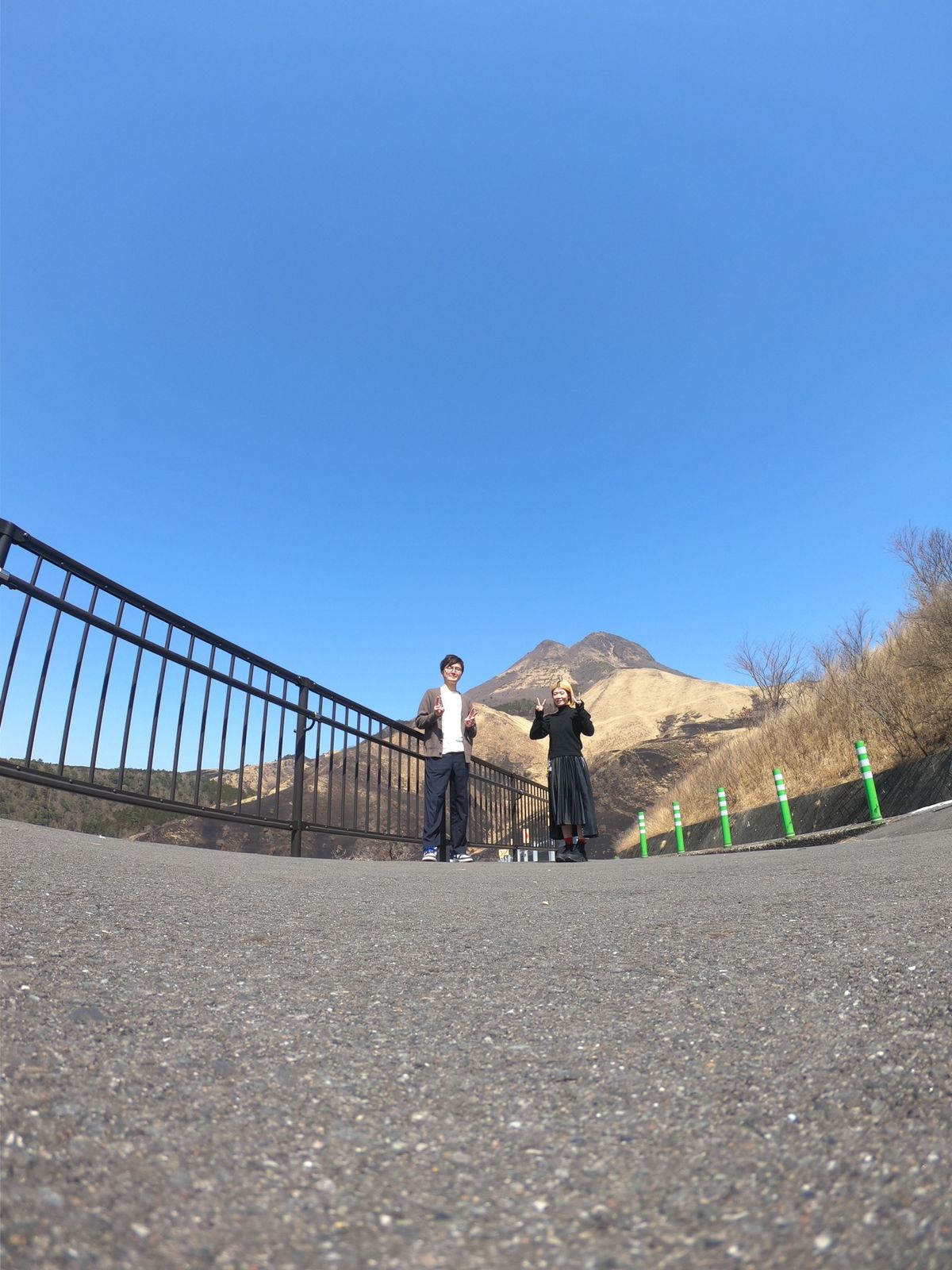 由布岳は景観を綺麗に保つ為に野焼きをするそう。
行った時は山が黒くて茶色く...