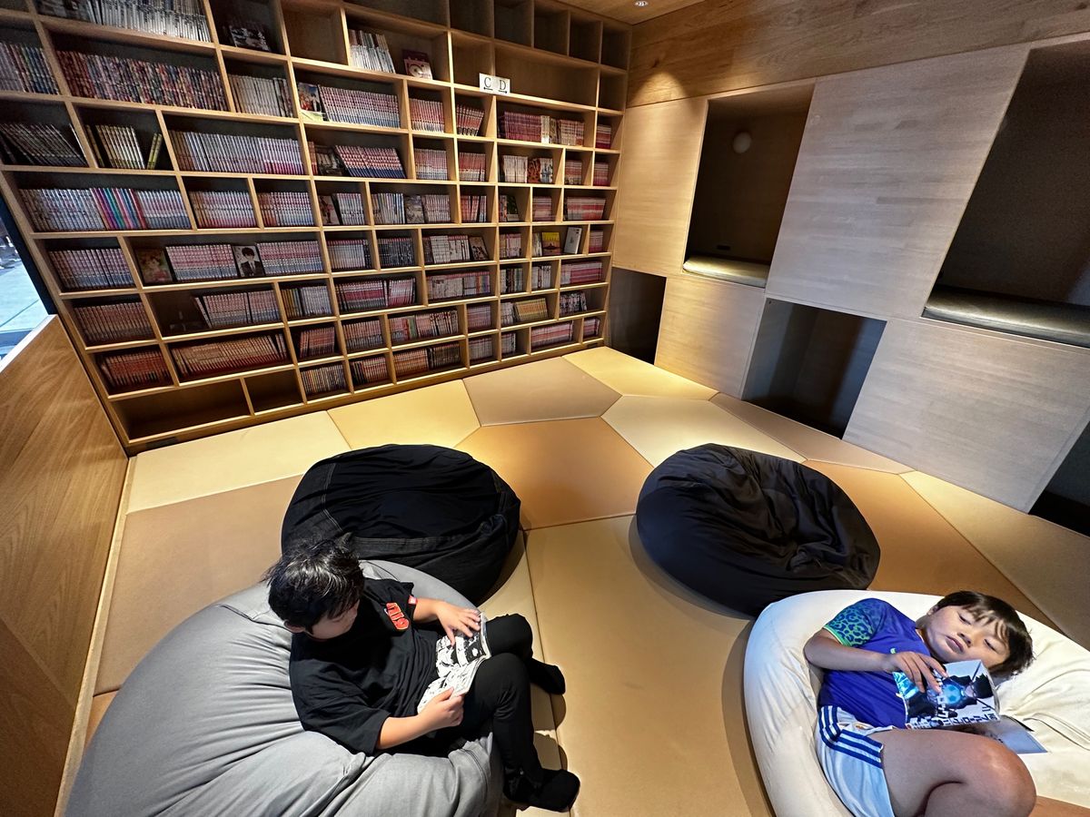 最後にかりんの湯で漫画タイム。

宿泊者はチェックアウト後も2時間無料券を...