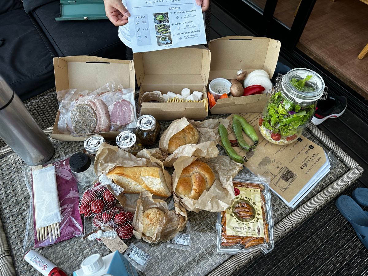 夕飯はコテージでBBQ
食材は全て準備されています。また食べたいものは自分...