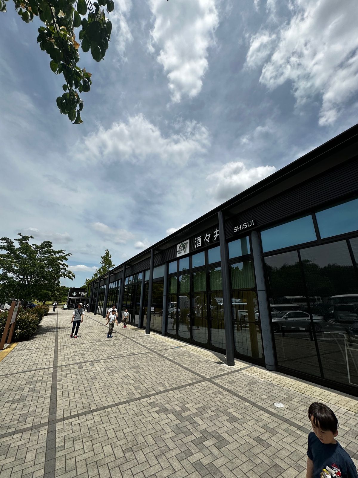 都内から50分ほど高速に乗り「酒々井」サービスエリアへ

めちゃくちゃ綺麗...