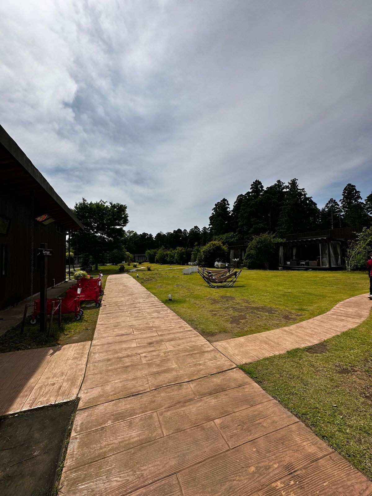 直だと1.5時間位みたいなのだけど、結局2.5時間くらいかかって到着！

...