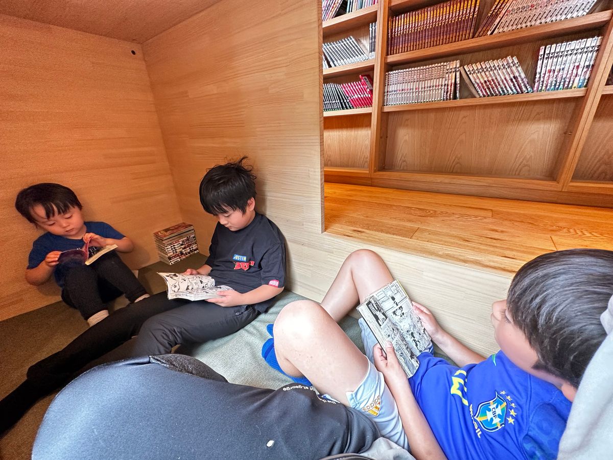 最後にかりんの湯で漫画タイム。

宿泊者はチェックアウト後も2時間無料券を...