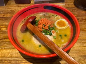 ラーメンの梯子をしてからいつもの立ち飲み屋に行きます！