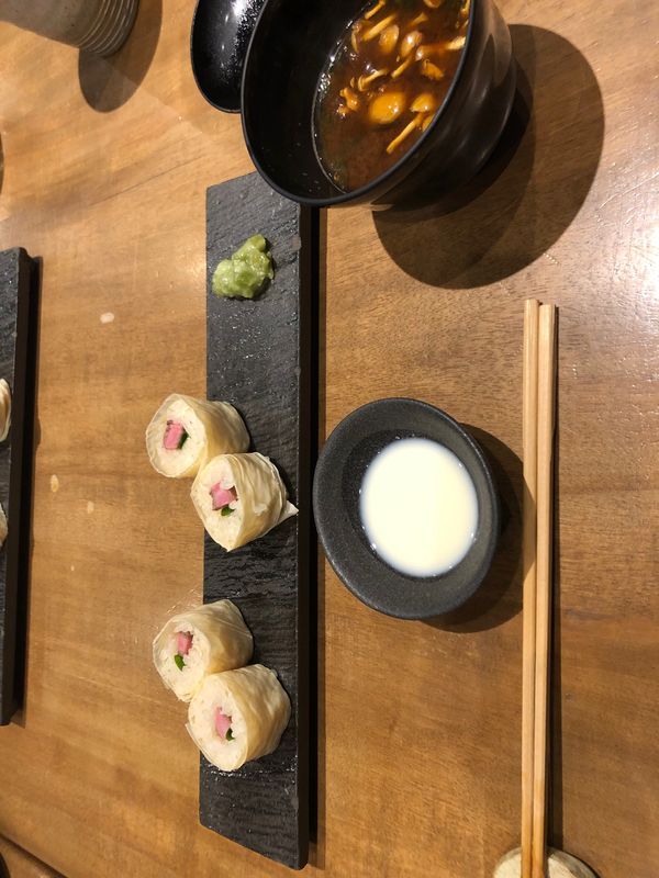 日本・栃木県日光市「日光東照宮と那須高原」の写真：日光湯葉巻き 全  にて     湯葉の...