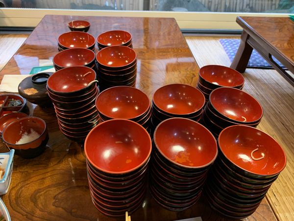 日本・岩手県「人生初めてのわんこそばに挑戦」の写真：わんこそば　やぶ屋　
花巻総本店