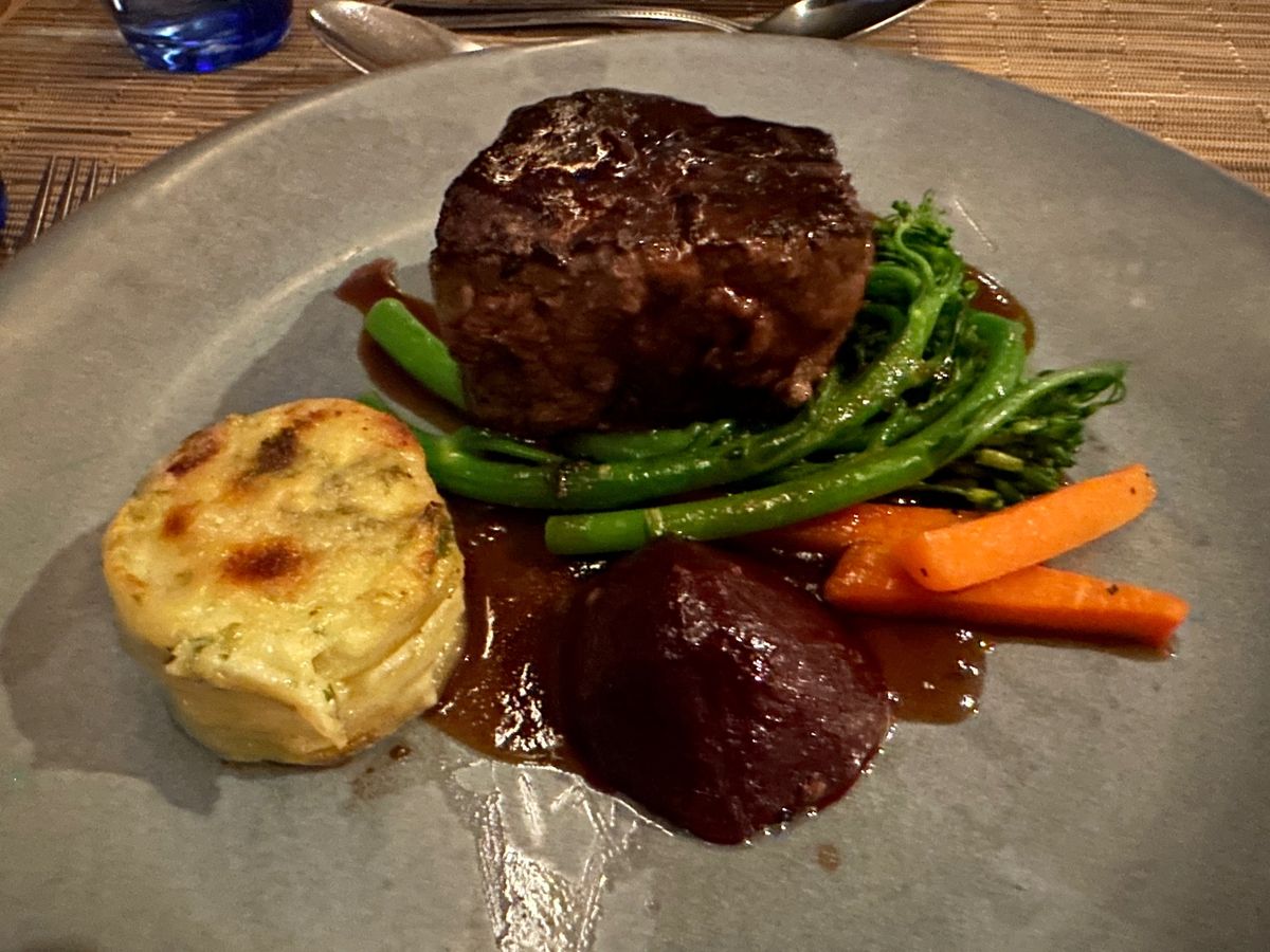 8/13夜
クルーズ参加でオペラハウスとoz料理
世界遺産ハイドパークバラ...