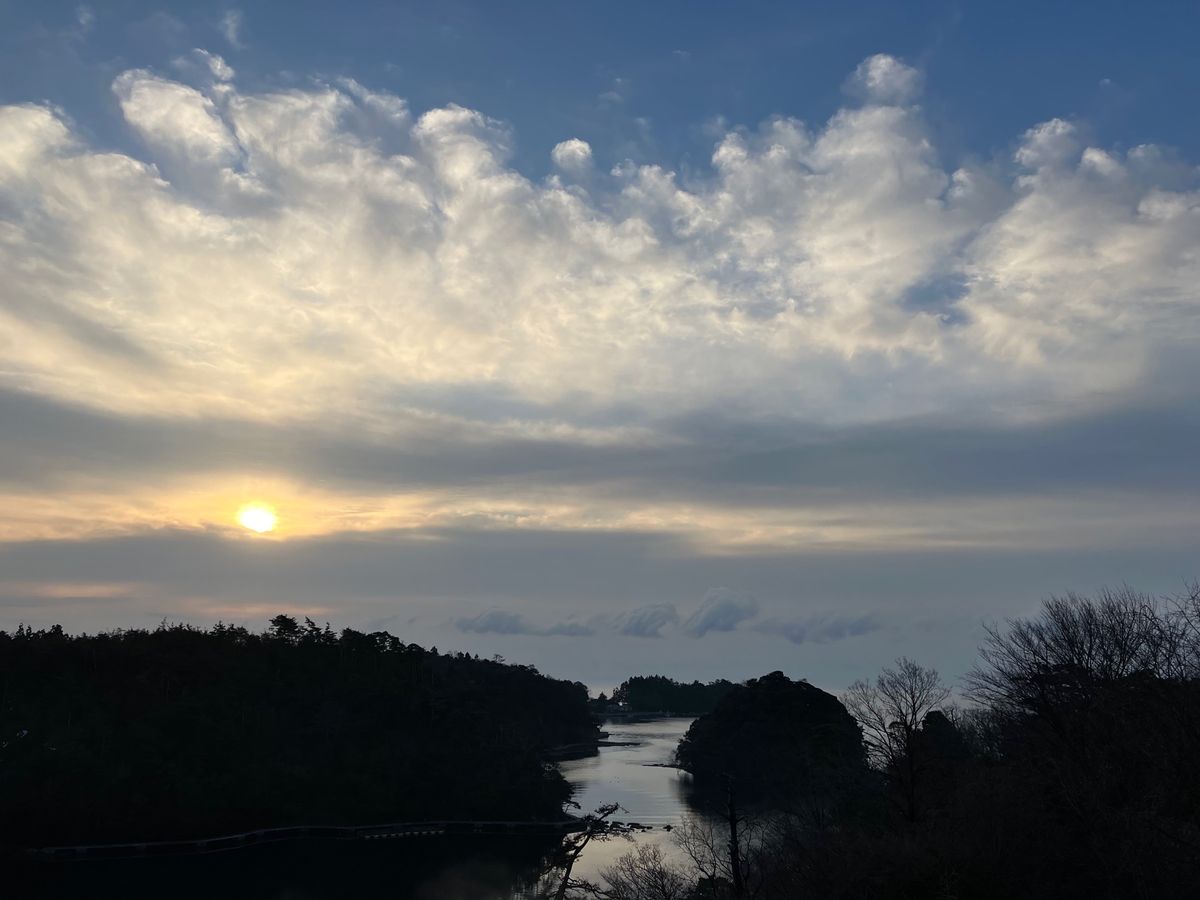 1日目はめちゃくちゃ晴れて空気も澄んでいて立山が見えて感動♡
2日目は朝日...
