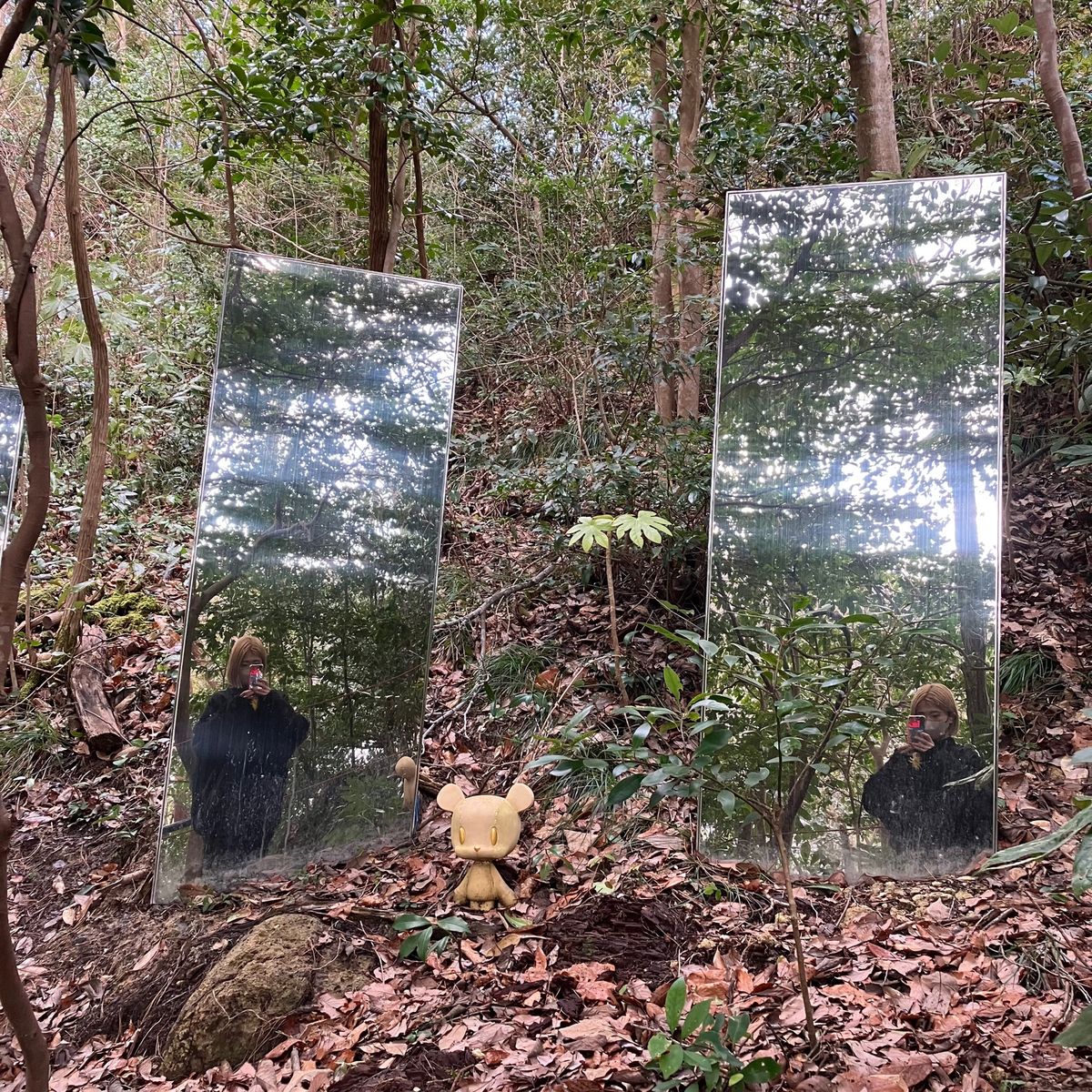 百楽荘遊歩道のアート探検。