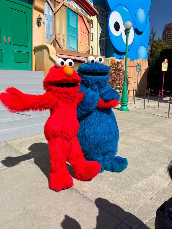 日本・大阪「大阪ユニバの旅」の写真：エルモとクッキーモンスターに会えた♡