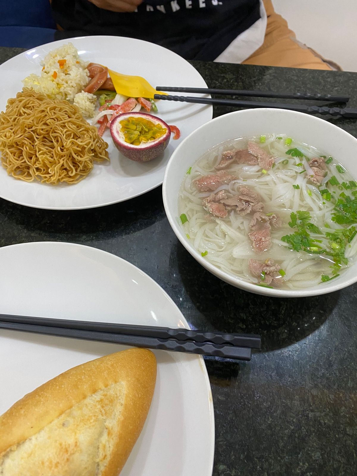 2日目🍚揚げ春巻きみたいなのほぼ毎食出たけど美味しかった