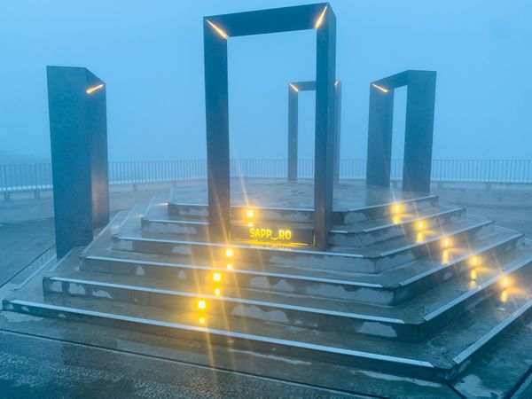 日本・北海道「夏！北海道、ラベンダーの旅」の写真：藻岩山からの夜景
日本新三大夜景に選ばれ...