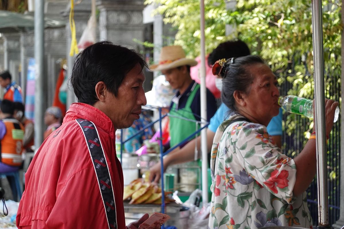 ランチをしてあとは、
さらに歩く歩く

どこを歩いているのかわからない