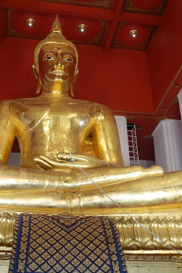 タイ・バンコク「とりあえずタイ」の写真：ヴィハーン・プラ・モンコン・ボピット

...