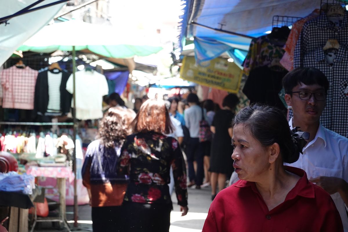 ランチをしてあとは、
さらに歩く歩く

どこを歩いているのかわからない