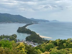 昼過ぎに自宅出発。
北広島町で素泊まりし、早めに宿を出て厳島神社。
そのま...