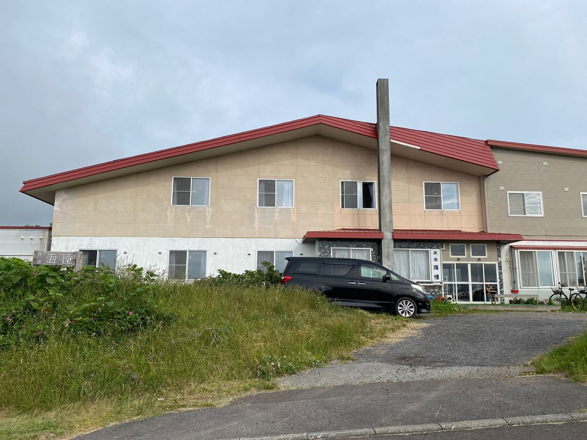 礼文島では『民宿海憧』さんにお世話になりました。ご飯が美味しかった😋
宿の...