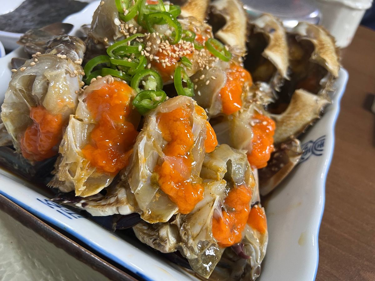 ミシュランに掲載されているというカンジャンケジャンのお店へ。
初めてのカン...