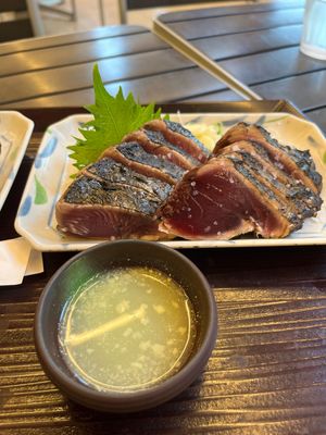 道の駅なぶら土佐佐賀
注文してから、目の前で藁焼きしてくれます。