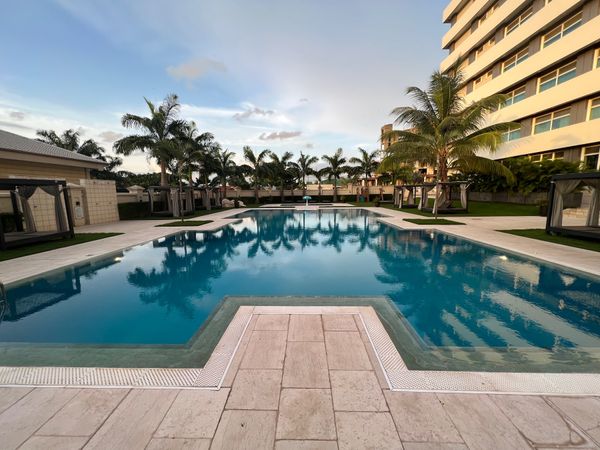 ナイジェリア・Abuja「ナイジェリア出張1」の写真：ホテルのプール