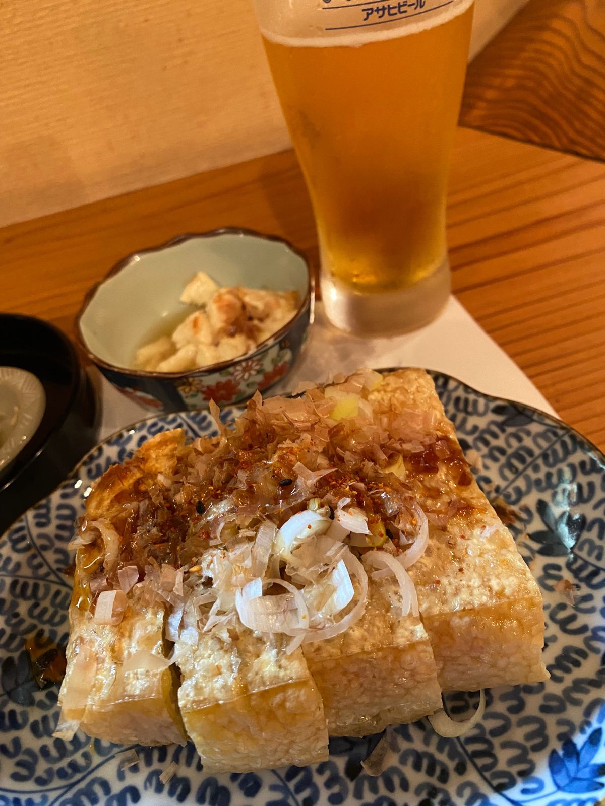 酒田でリゾート列車🚃海里に乗車し新潟へ。
車窓はまたも曇り時々雨。快晴が恋...